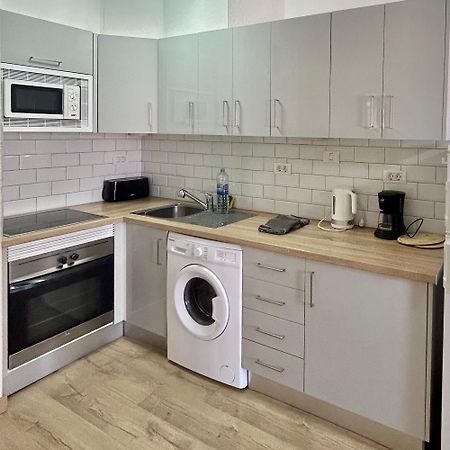 Lovely 1 Bed Apartment In Castle Harbour C108 Los Cristianos  Exterior photo